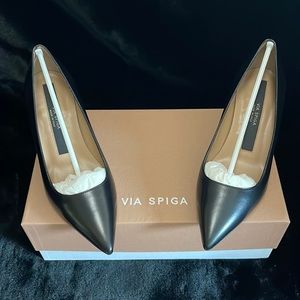Via Spiga Ladies Nikole55 Black Pumps. New in Box. Size 6.5M